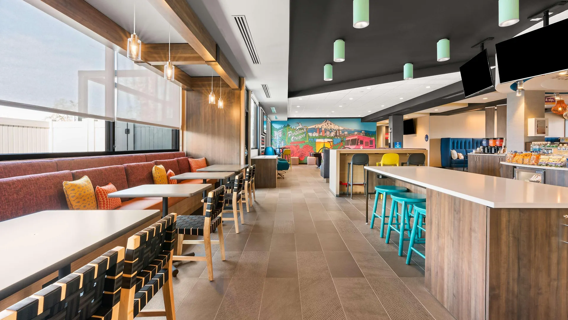 Hotel Tru By Hilton Portland Airport, Or USA