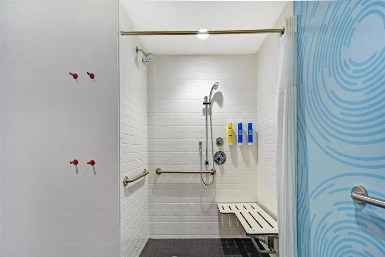 Hotel Tru By Hilton Portland Airport, Or