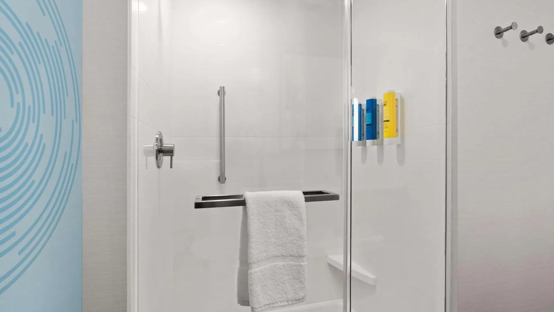 Hotel Tru By Hilton Portland Airport, Or USA